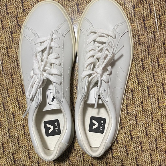 Veja White Leather Sneakers - Picture 1 of 8